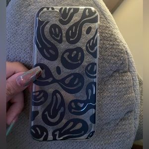 black smiley face iphone se2 phone case